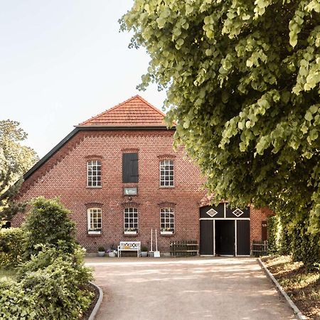 Hofgut Mollberg Hotel Wiefelstede Exterior photo
